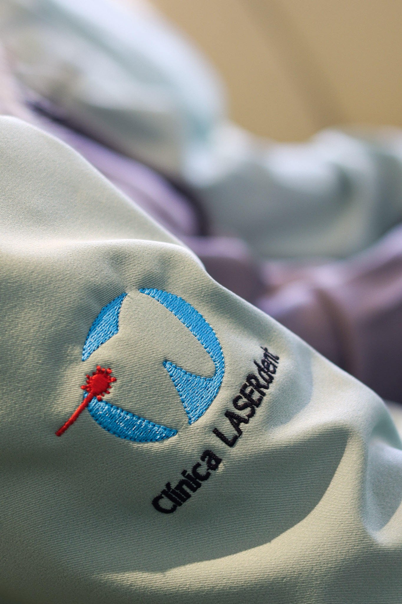 Logo LASERdent no Jaleco